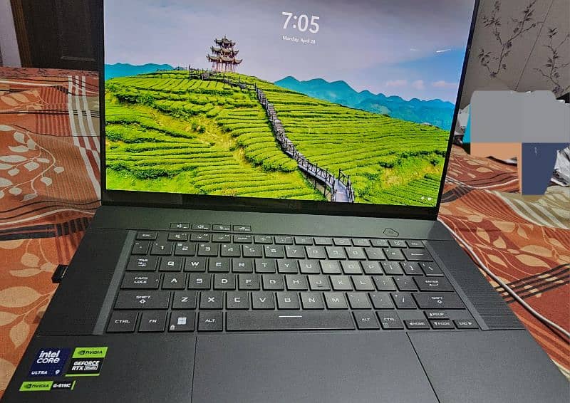 ASUS ROG Zephyrus G16 (2024) Ultimate Gaming Beast 4