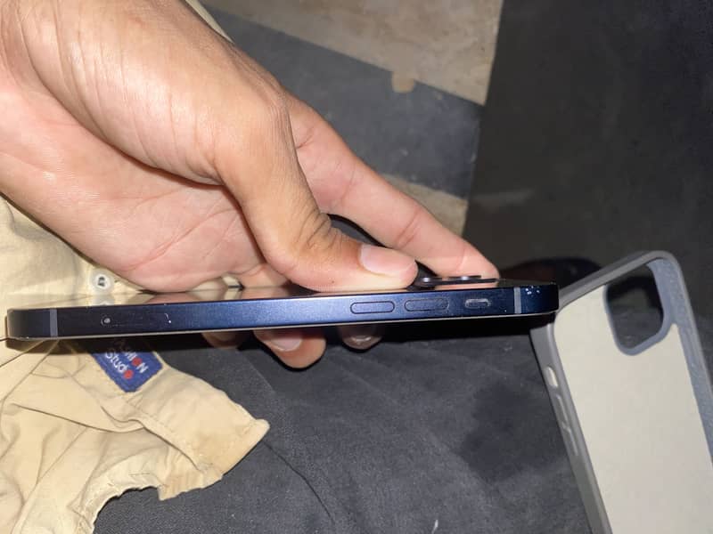 iPhone 12jv 64gb 1
