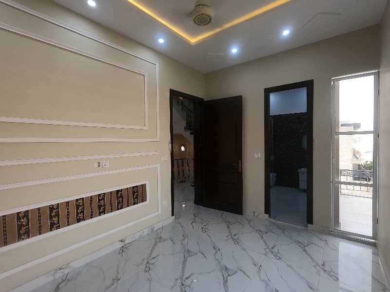 This Is Your Chance To Buy Prime Location House In Lahore 15