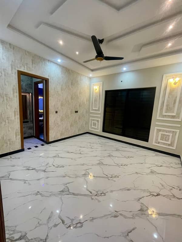10 marla beautiful house for sale 8