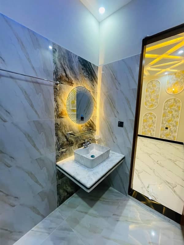 10 marla beautiful house for sale 19