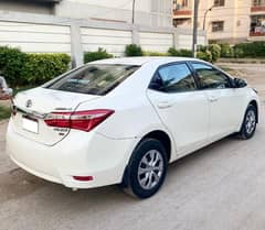 Toyota Corolla GLI 2017,automatic white