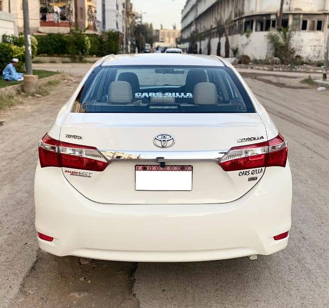 Toyota Corolla GLI 2017,automatic white 17