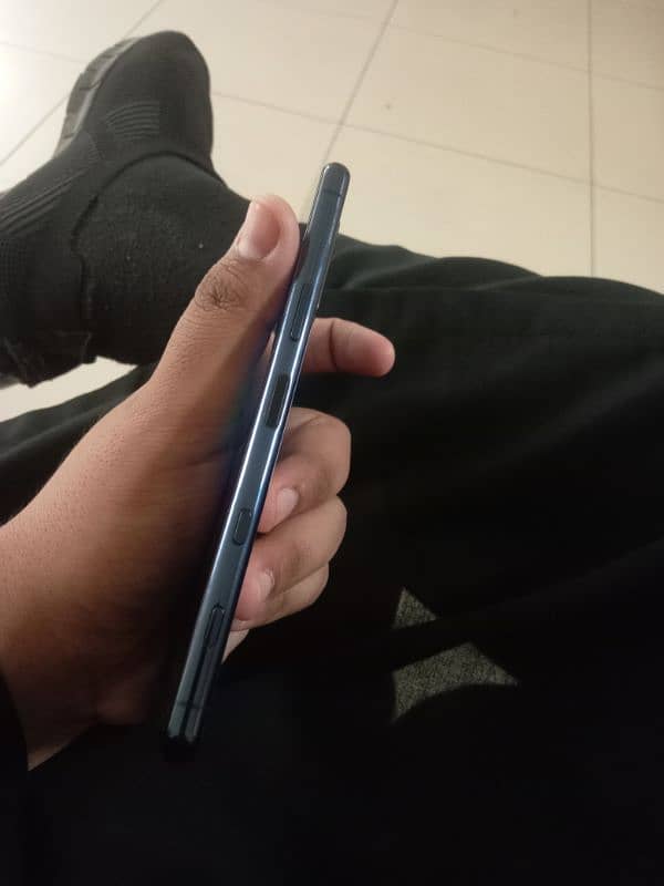 SONY XPERIA 5 MARK 2 ---- 8/128 5