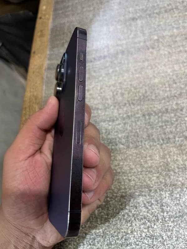 i phone 14 pro 4