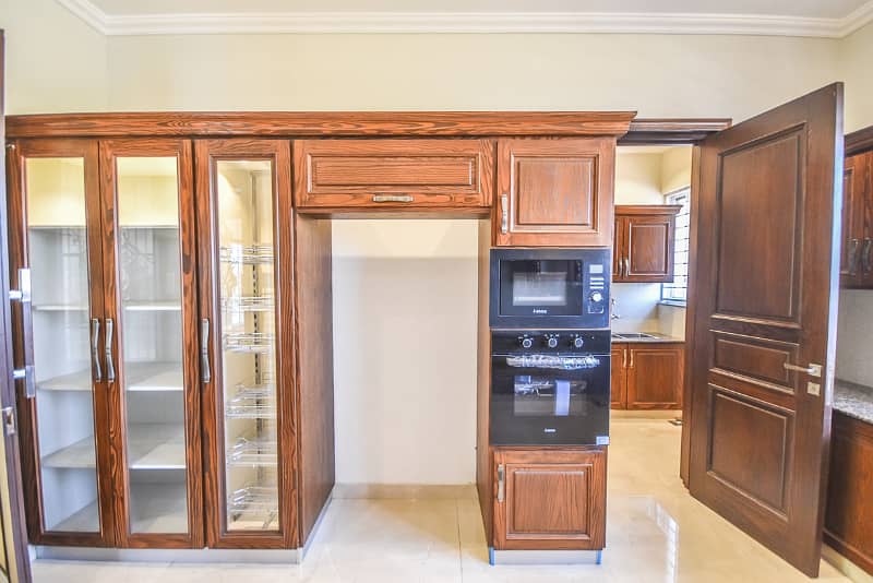 1-Kanal Brand-New HOUSE FOR RENT DHA-LAHORE PHASE-8 Prime Location Near Mosque Near Commercial Broadway 18