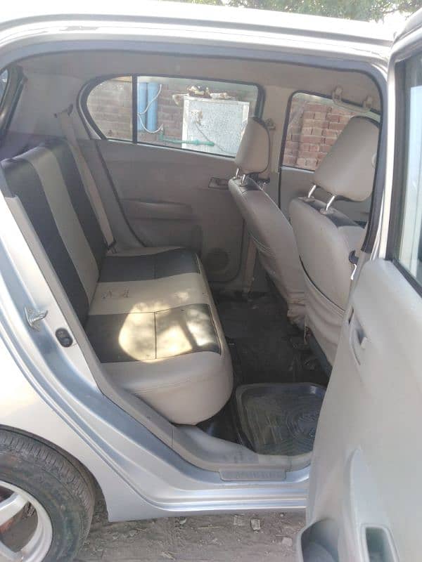 Daihatsu Mira 2012/15 9