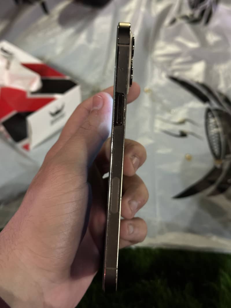 Iphone 12 pro max 3