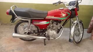 Honda 125cc Motorcycle Model 2013 " 03130079851