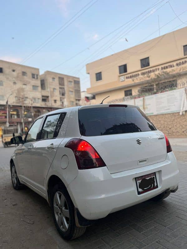 Suzuki Swift 2010 4