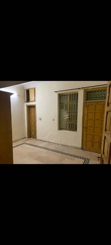Ghouri town ph1 first floor water electrity Available 1