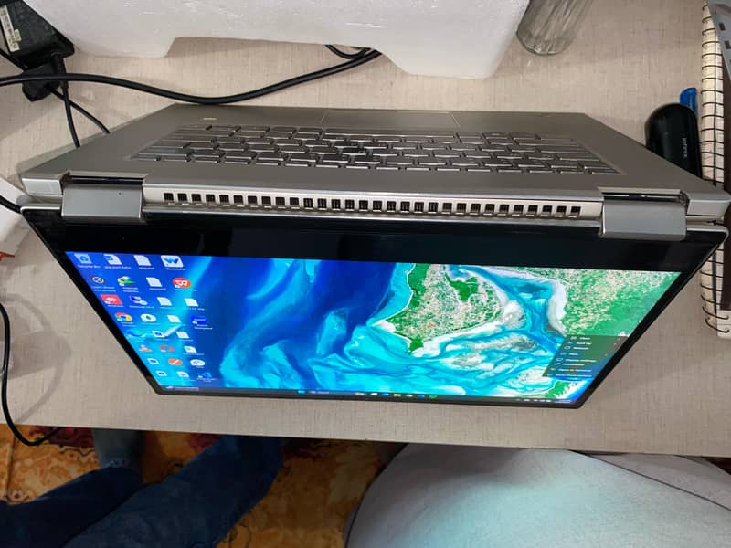 Lenovo Yoga 720-15IKB - Core i7 7th Gen - 16GB RAM - 256GB SSD - 4K 1