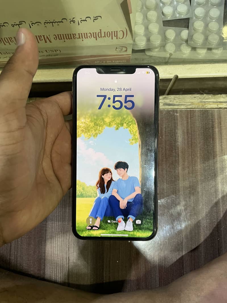 Iphone xs max non PTA 4