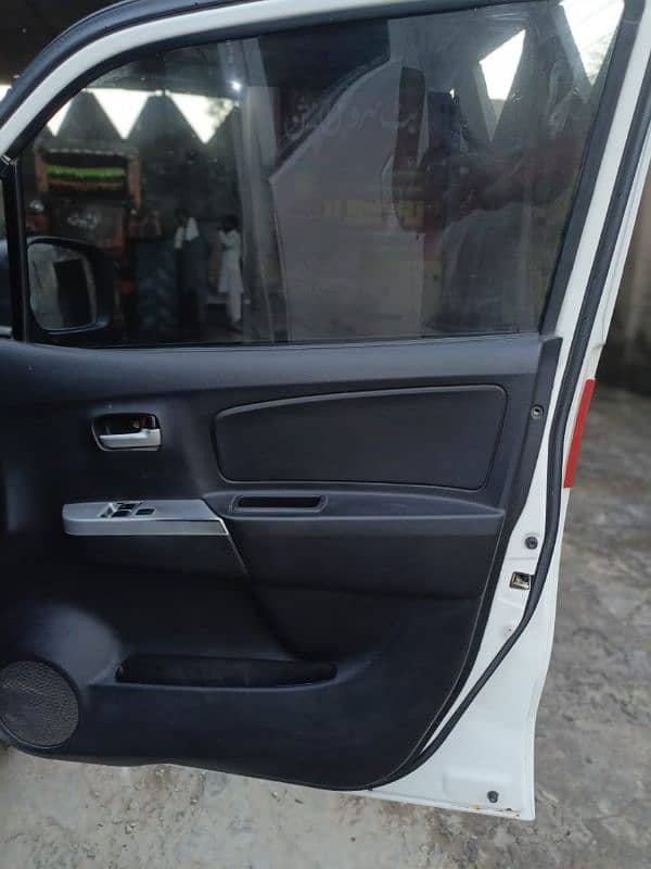 Suzuki Wagon R 2018 5