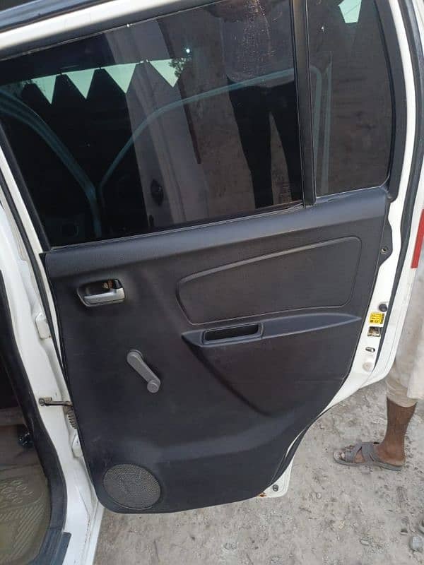 Suzuki Wagon R 2018 9