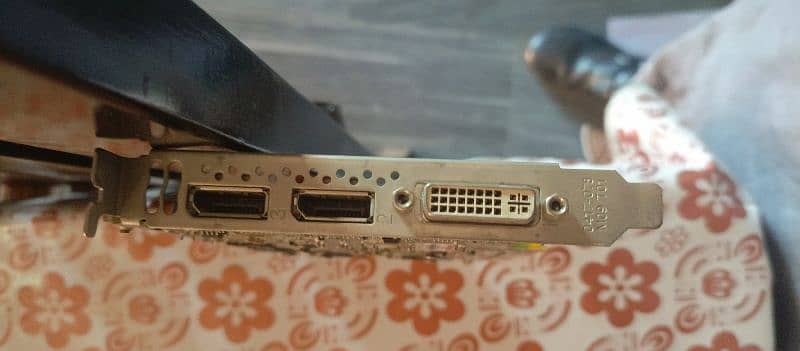 Nvidia k2000 2gb ddr5 128bits  gaming 3