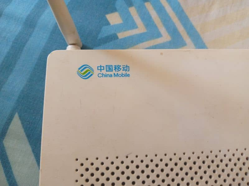 Huawei HG8546M Fiber Router 0