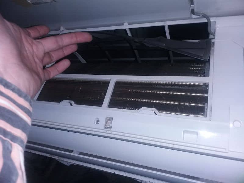 Ac Haier Dc inverter 1.5ton 1