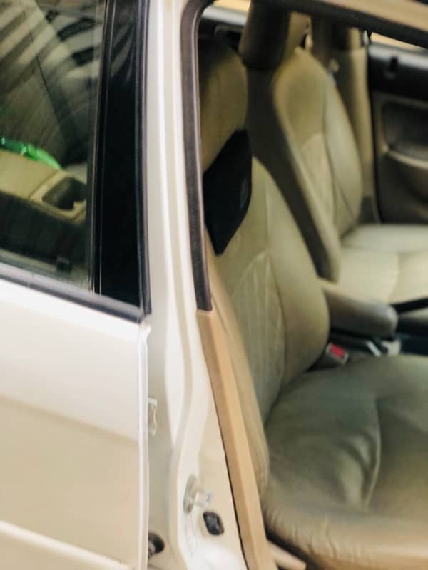 Honda Civic EXi 2003 4