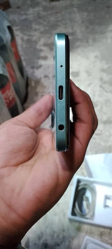 4 GB 64 Ram 5