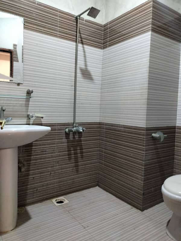 3 Bedroom Unfurnished Apartment Available For Rent in E11 2