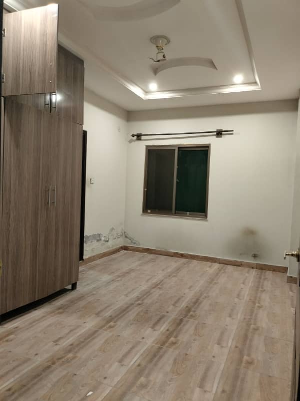3 Bedroom Unfurnished Apartment Available For Rent in E11 3