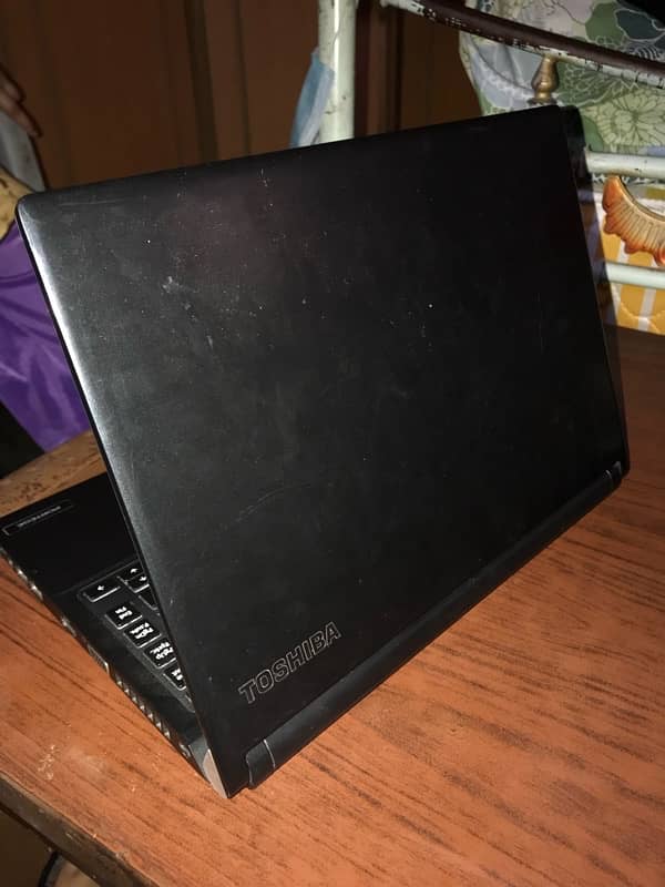 Toshiba laptop core i5 5th gen 8/256 ssd urgent sell 3