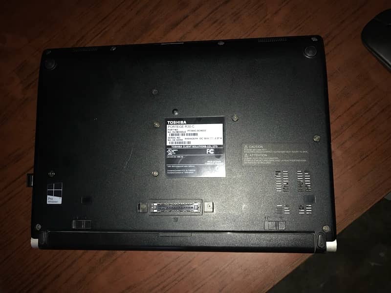 Toshiba laptop core i5 5th gen 8/256 ssd urgent sell 4