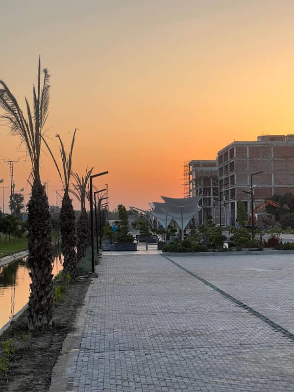 1 KANAL 2 SIDE FACING PARK PLOT FOR SALE IN VERY BEAUTIFULL LOCATION 3