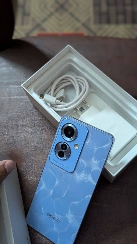 OPPO Reno f11 5G 8/256 1