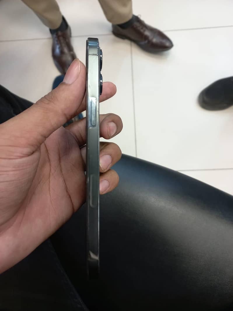 IPhone 12 Pro Max 1