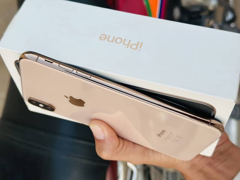 iPhone XS Max 64Gb Non PTA With Box 2