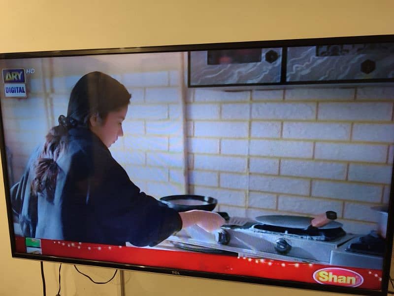 TCL 50" LED UHD TV 0