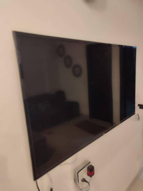 TCL 50" LED UHD TV 2