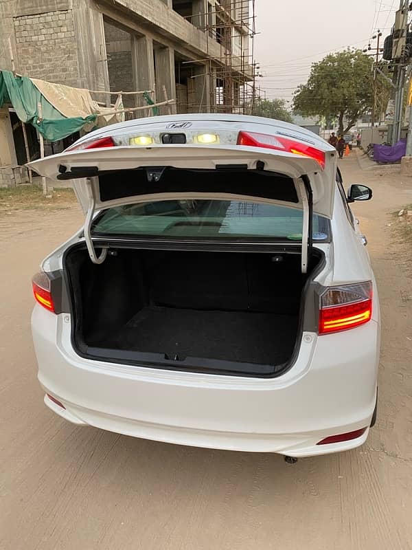 Honda Grace EX Hybrid Top Variant 2015-19 (Honda City 2024 Shape) 12