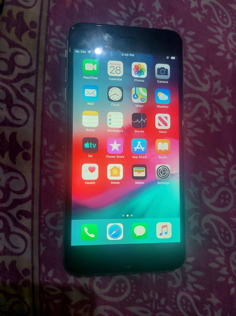 Apple iPhone 6 Plus 0