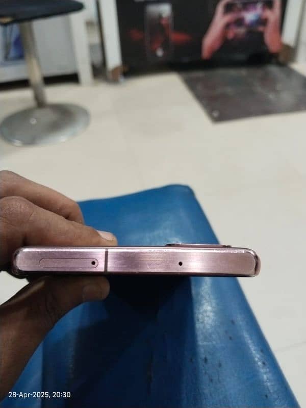Samsung Note20 8/128 0