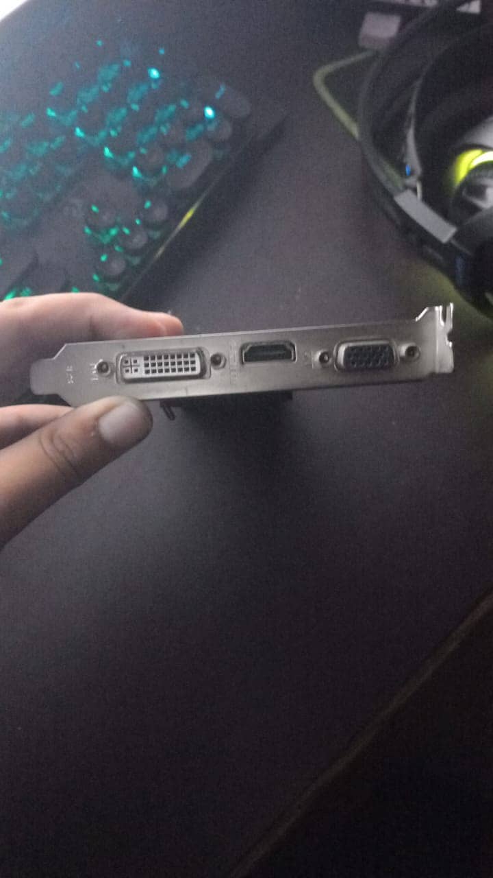 Nvidia Gt 730 4gb DDR 3 Afox Almost New 6