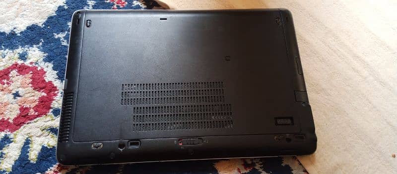 HP laptop for sale 4or ganeretion 8 gb ram 128 gb SSD 5
