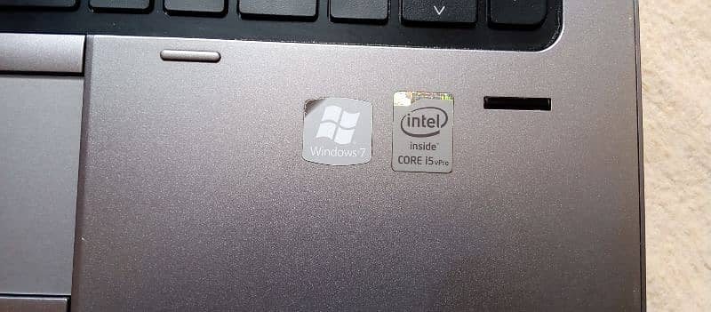 HP laptop for sale 4or ganeretion 8 gb ram 128 gb SSD 7