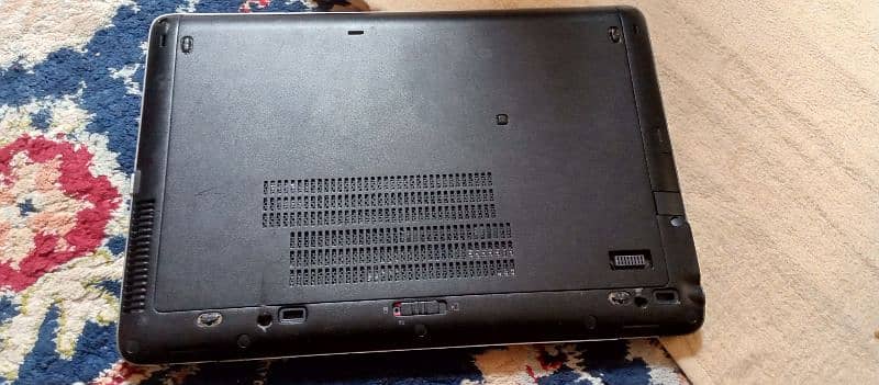 HP laptop for sale 4or ganeretion 8 gb ram 128 gb SSD 8