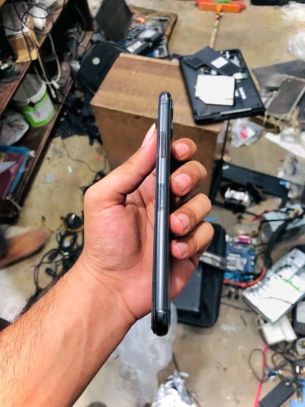 iPhone 11 ProMax 3