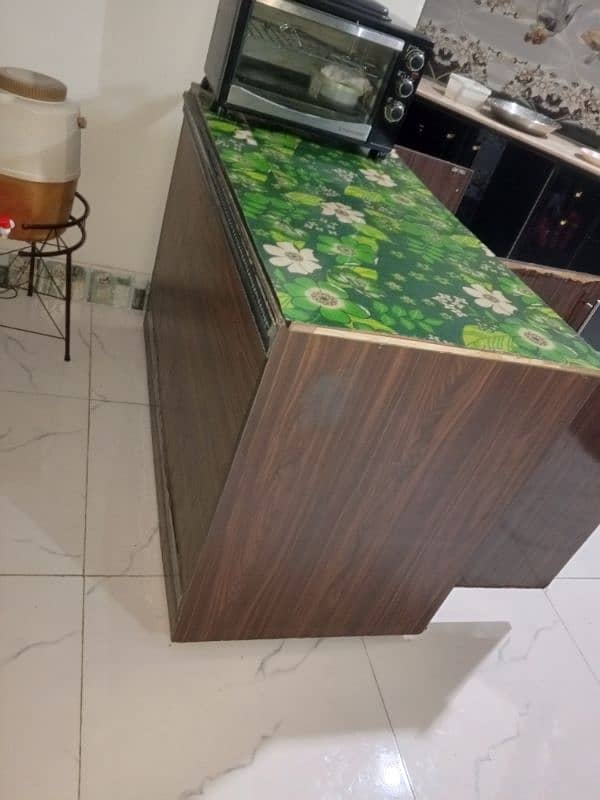 Kitchen Counter For Sale. 2