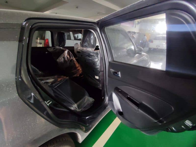 Suzuki Swift 2024 4
