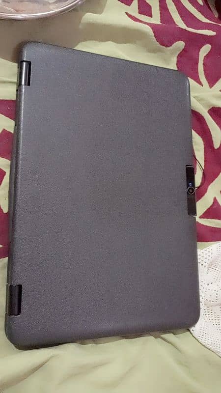 10/10 condition . 1 week checking warranty 0