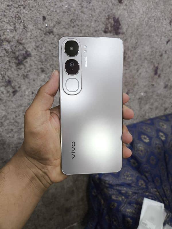Vivo Y200 8+8/128 just box open 0