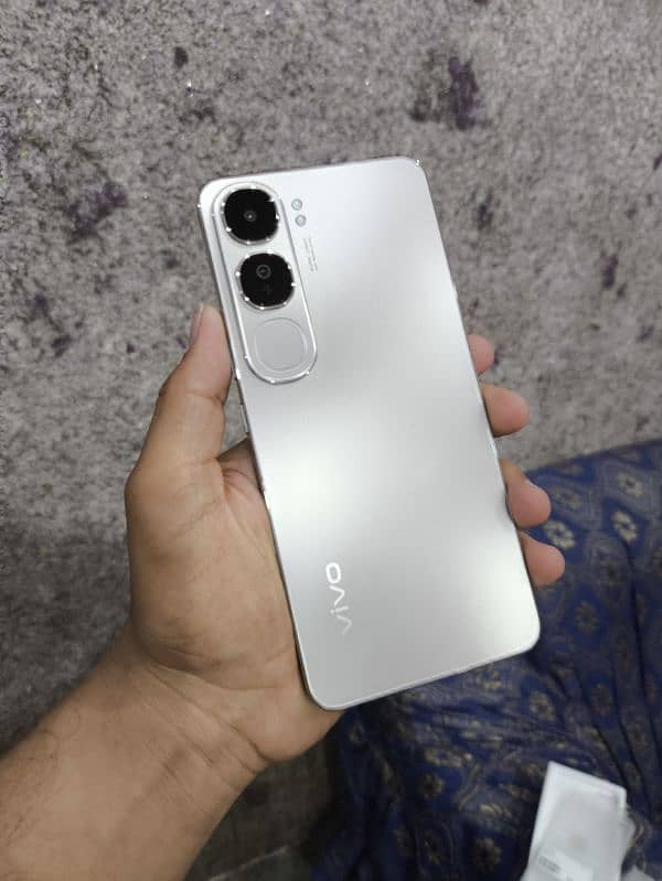 Vivo Y200 8+8/128 just box open 3