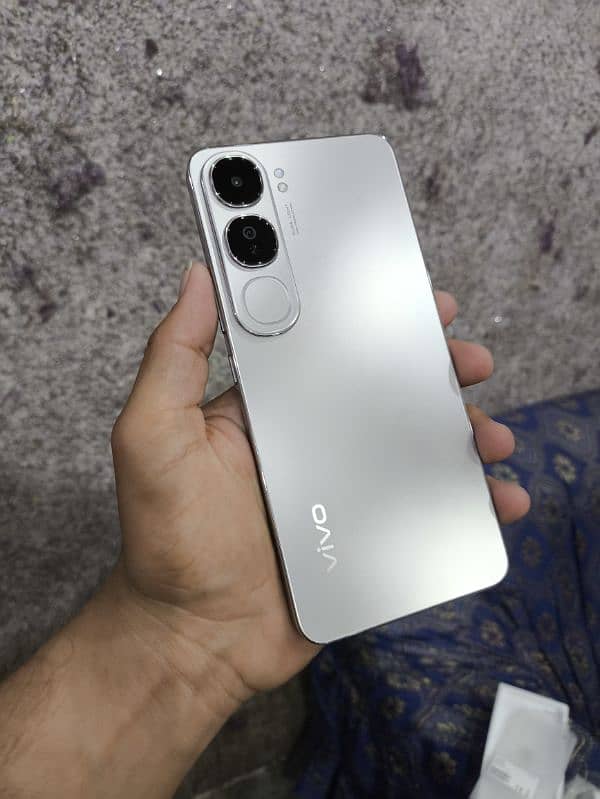 Vivo Y200 8+8/128 just box open 4