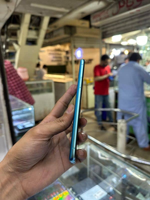 one plus 8t 12/256 duel pta 3