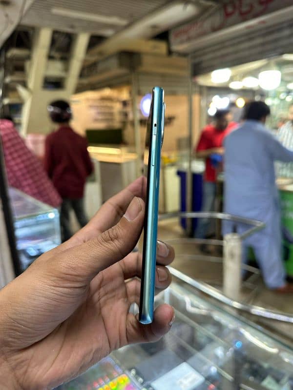 one plus 8t 12/256 duel pta 5
